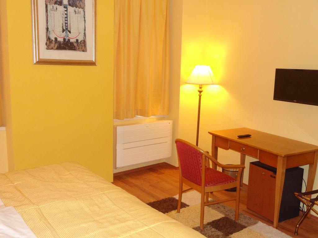Residence Parliament Boedapest Kamer foto