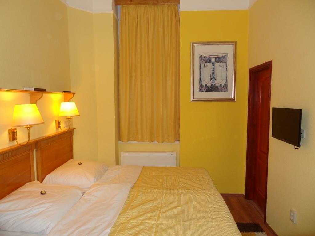 Residence Parliament Boedapest Kamer foto