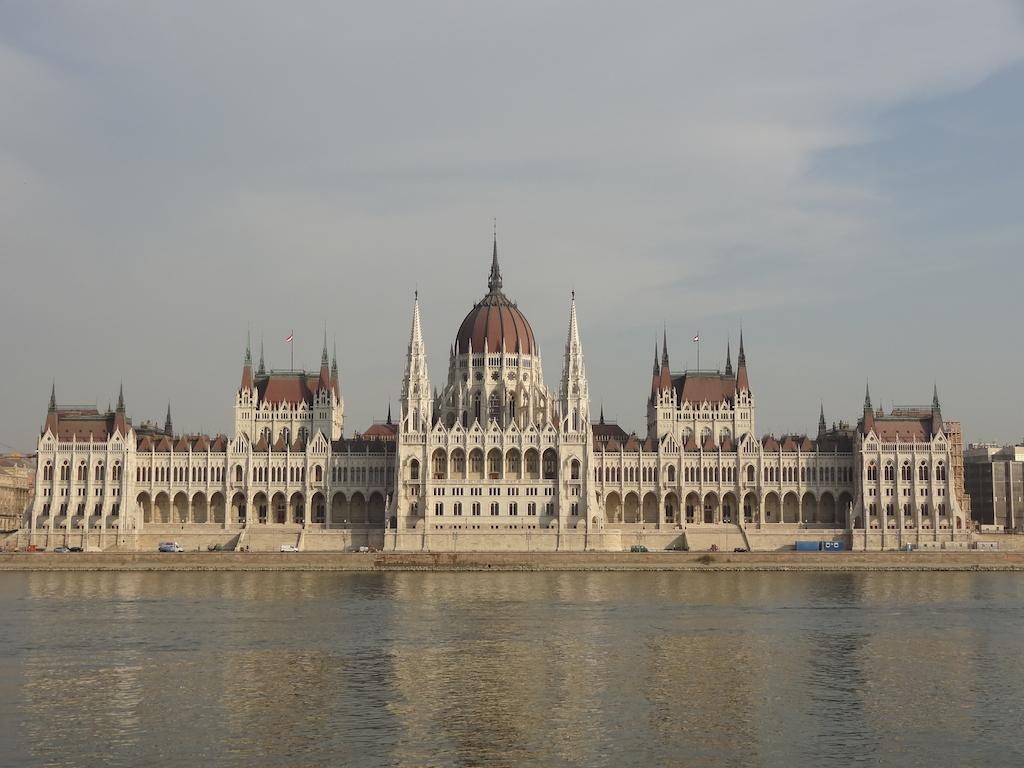 Residence Parliament Boedapest Buitenkant foto